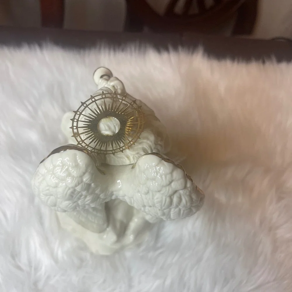 Vintage Dillard's Trimmings Musical Porcelain Angel Figurine 24KT Accents w/ Box